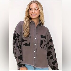 HAZEL & OLIVE Brown Cow Print Contract Button Front Denim Shirt Jacket Sz M/L